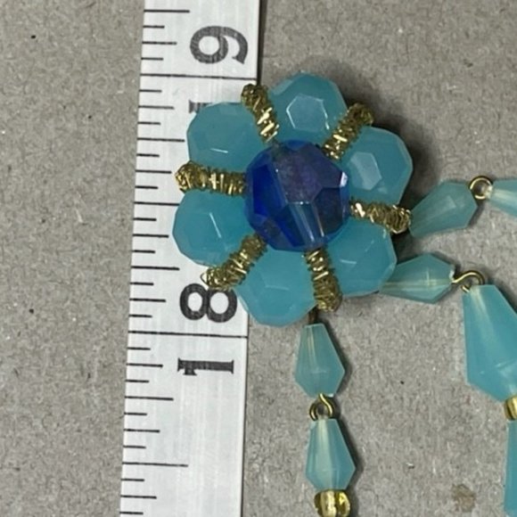 M West Germany Beautiful Varying Blues Lucite Semi Bi-cone Beads prior to 1949 - Picture 5 of 7